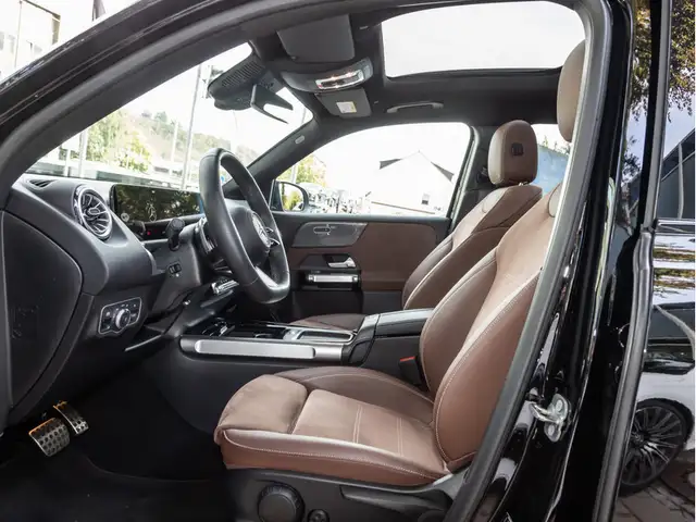 Mercedes-Benz GLB view 11