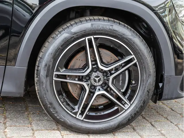 Mercedes-Benz GLB view 7