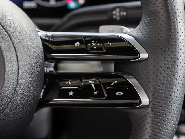 Mercedes-Benz GLB view 18