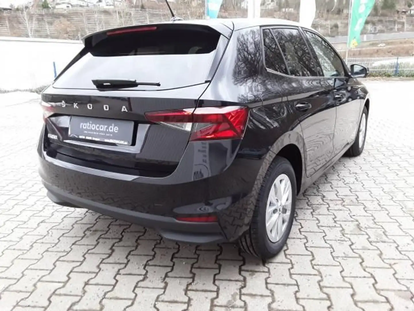 Skoda Fabia FABIA STYLE 1.0 TSI DSG KLIMA SITZHEI. EINPARKH. Noir - 2