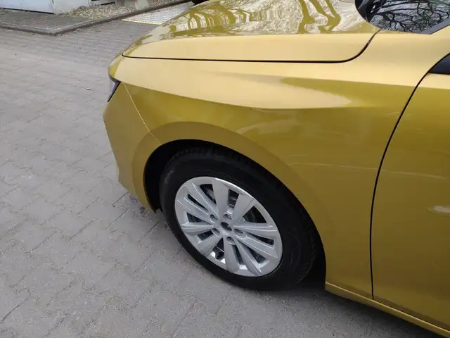 Opel Astra view 7