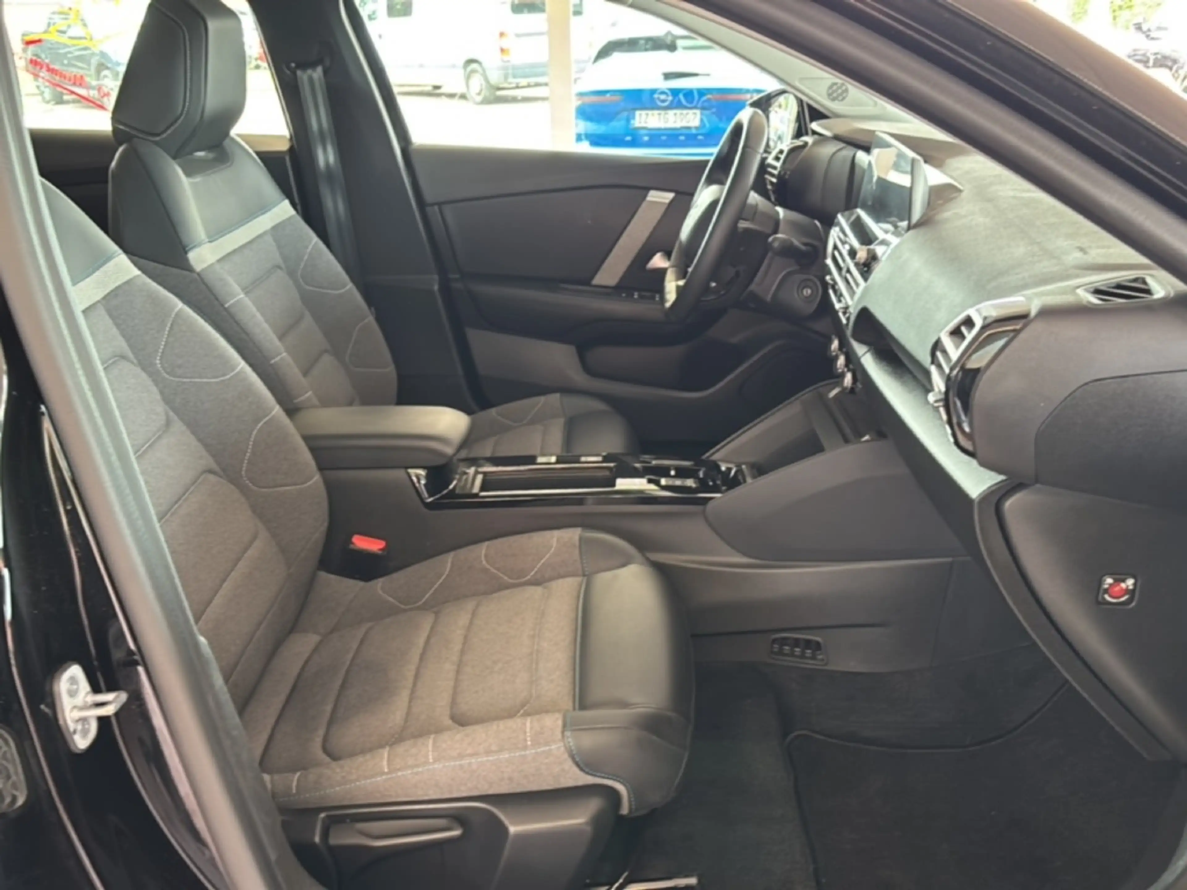 Citroen E-C4 Electric Feel 11kw Charger Tempomat PDC — photo 12