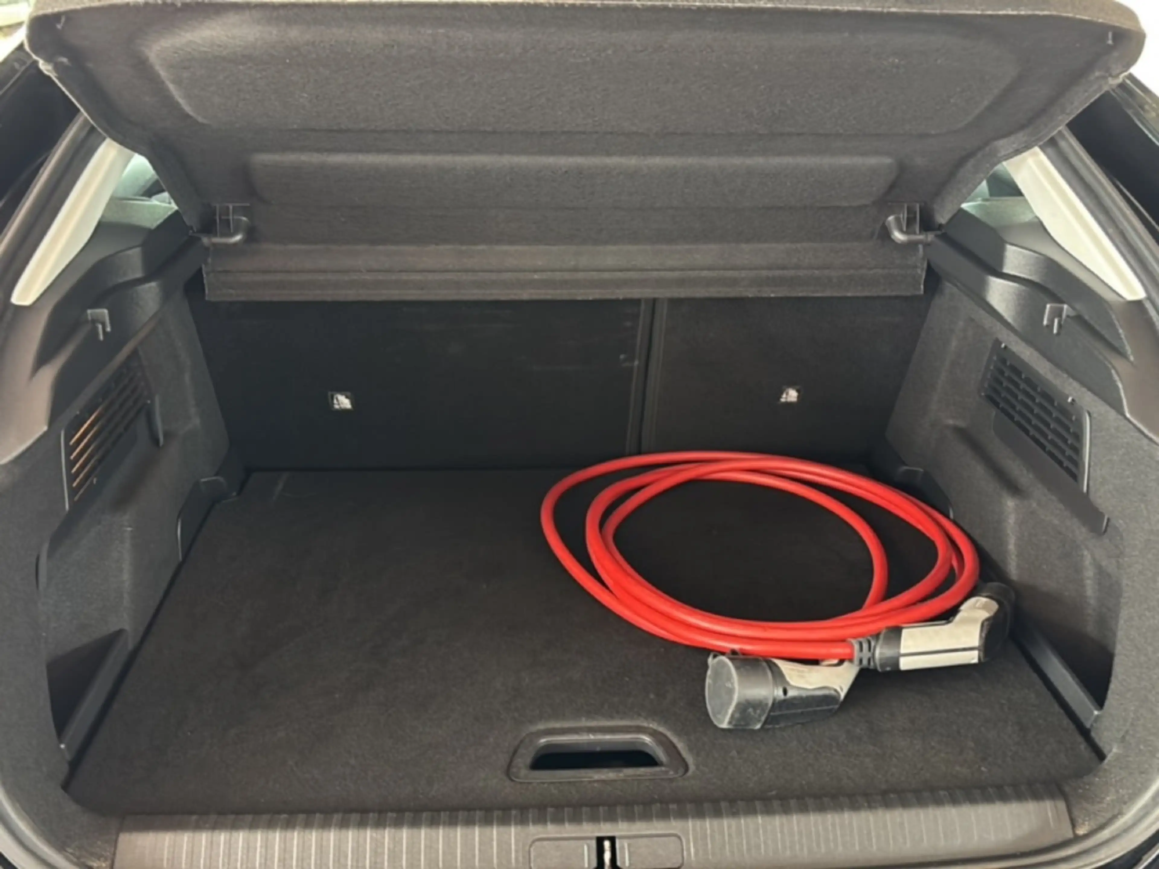 Citroen E-C4 Electric Feel 11kw Charger Tempomat PDC — photo 6