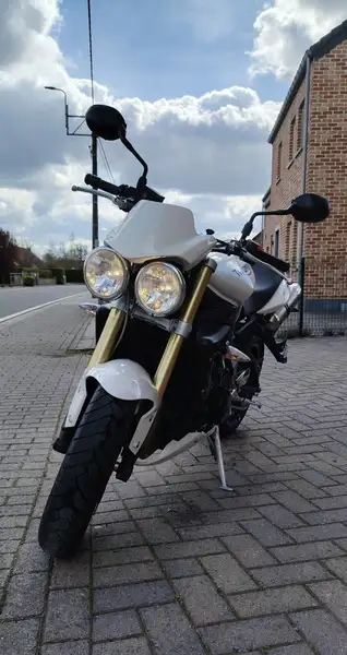 Triumph Street Triple 675 - foto 3