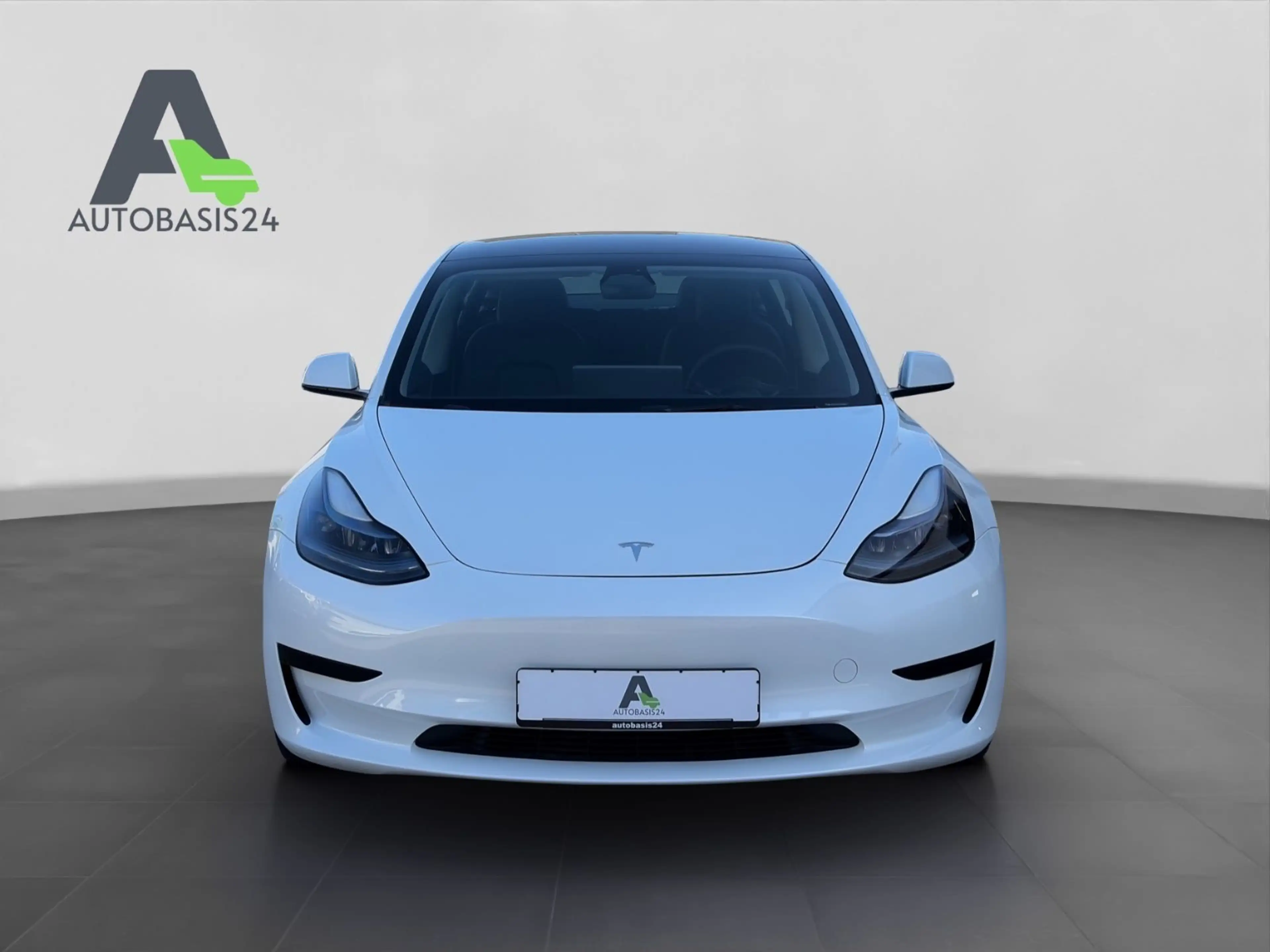 Tesla Model 3 RWD Standard Range Plus *1.Hand* — photo 8