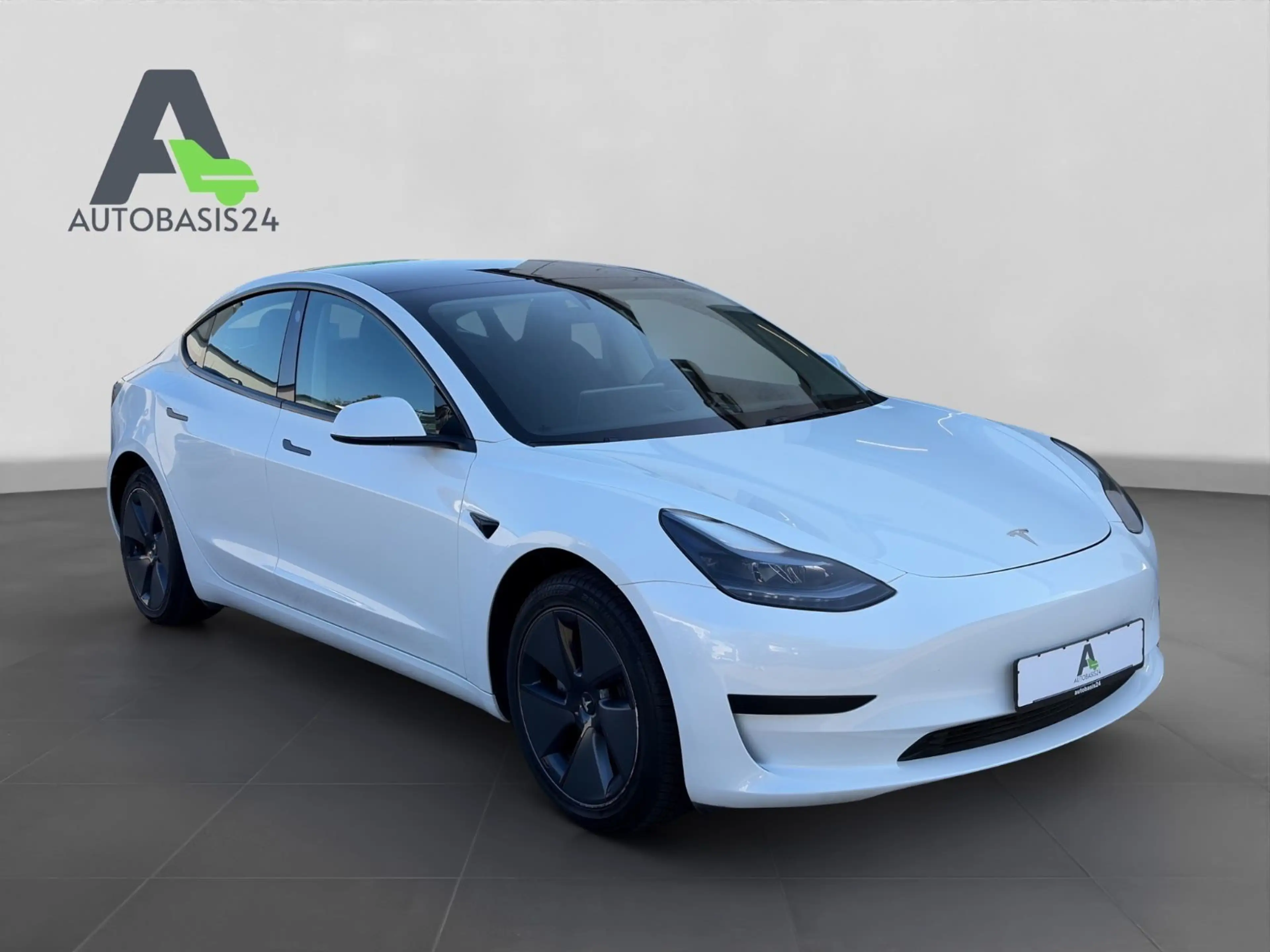 Tesla Model 3 RWD Standard Range Plus *1.Hand* — photo 7