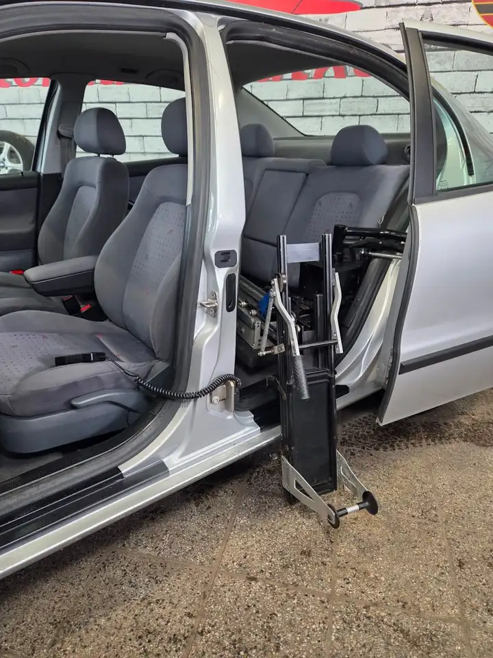SEAT Toledo Select 1.6 *Rollstuhlgerecht*, foto 3