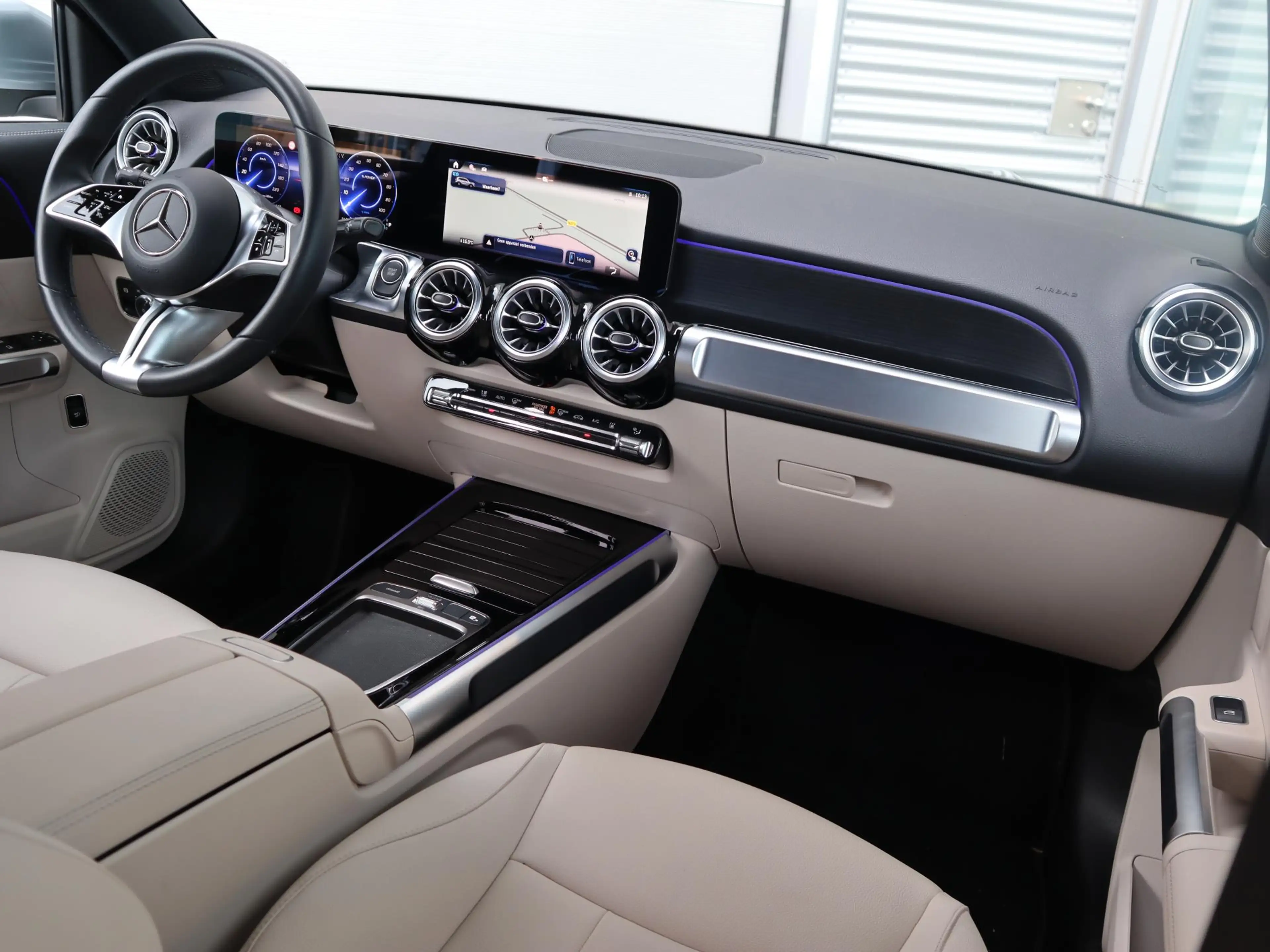 Mercedes-Benz EQB 250 250+ Business Solution 71 kWh — photo 3