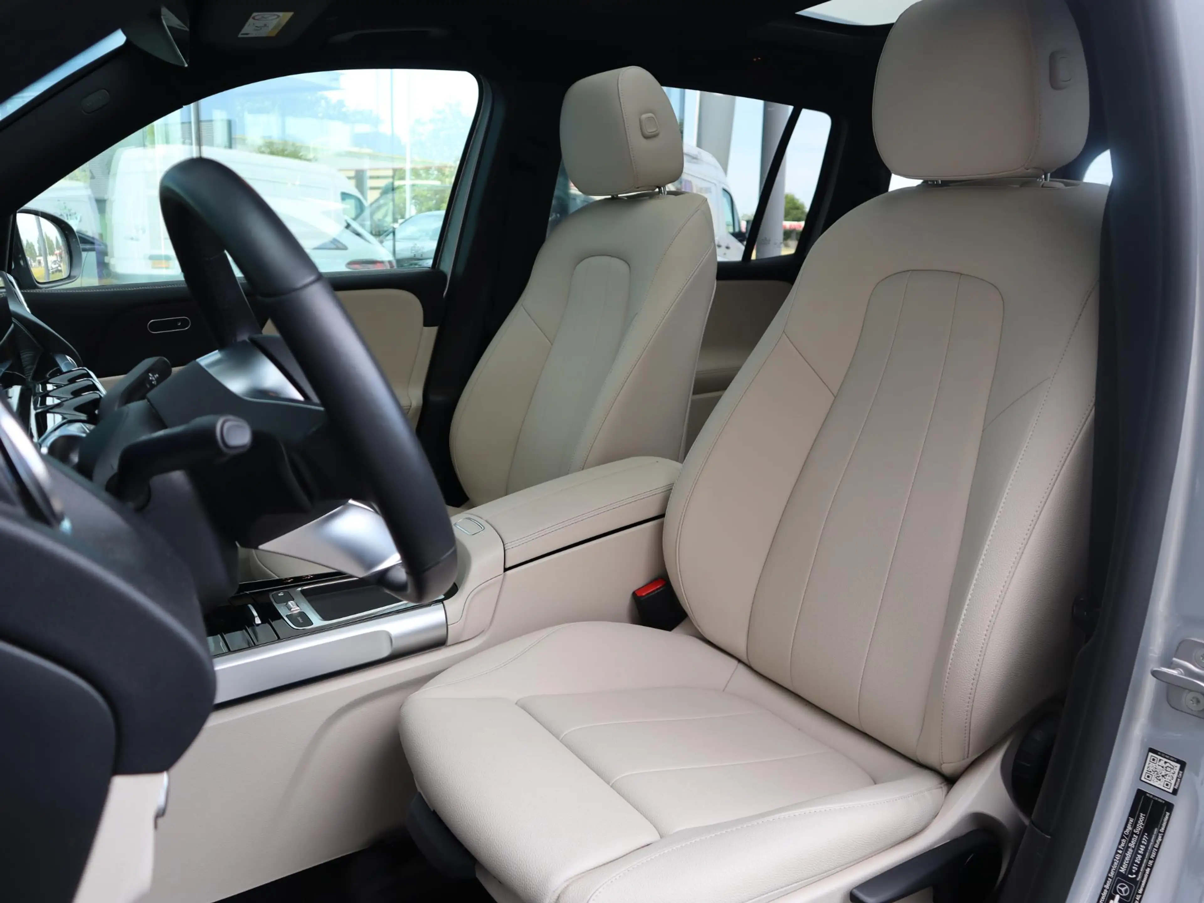 Mercedes-Benz EQB 250 250+ Business Solution 71 kWh — photo 12