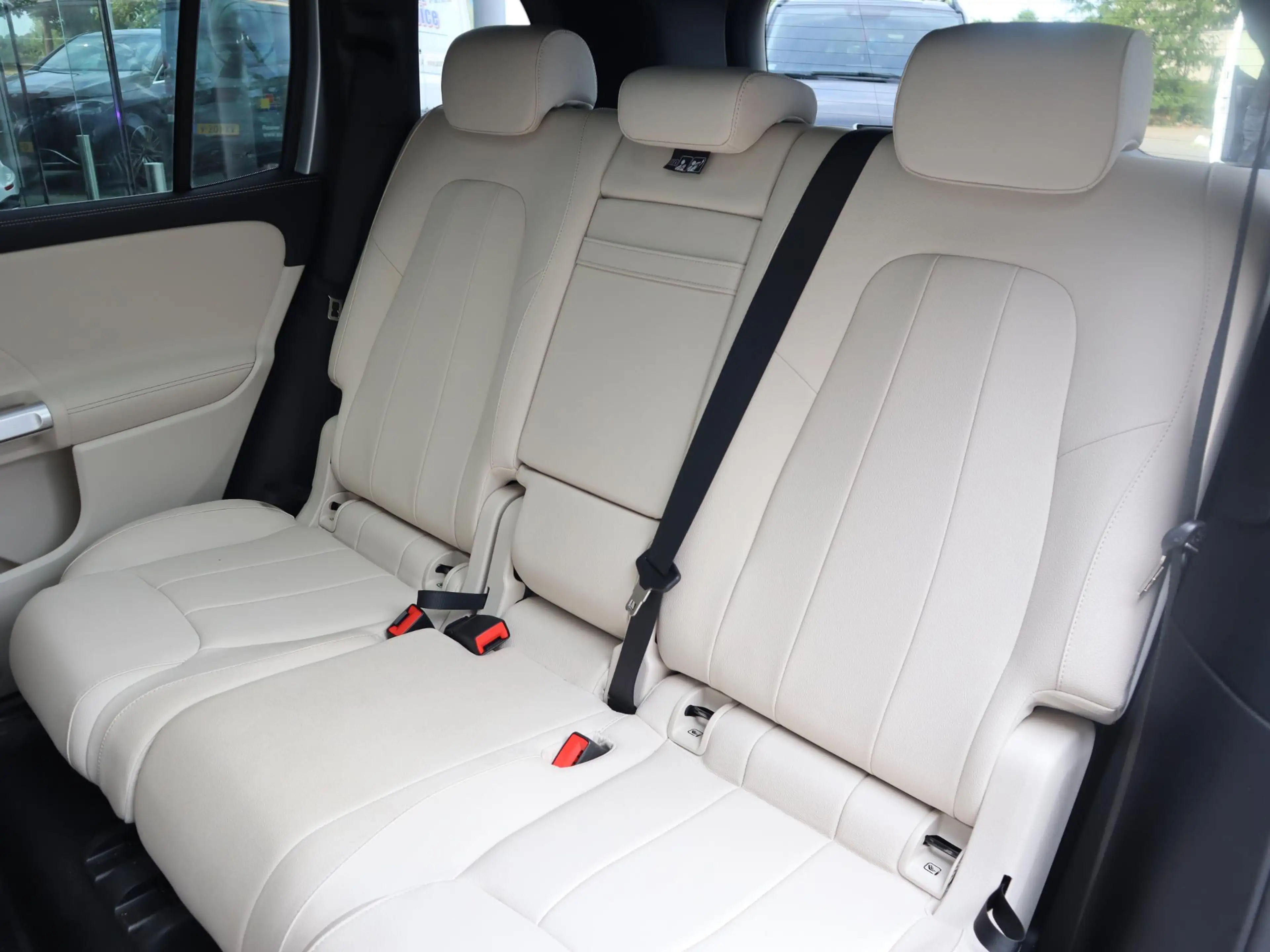 Mercedes-Benz EQB 250 250+ Business Solution 71 kWh — photo 11