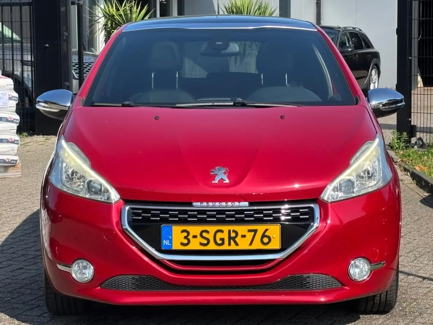 Peugeot 208 1.6 GTI 200PK Origineel NL Panoramadak Rood - 2
