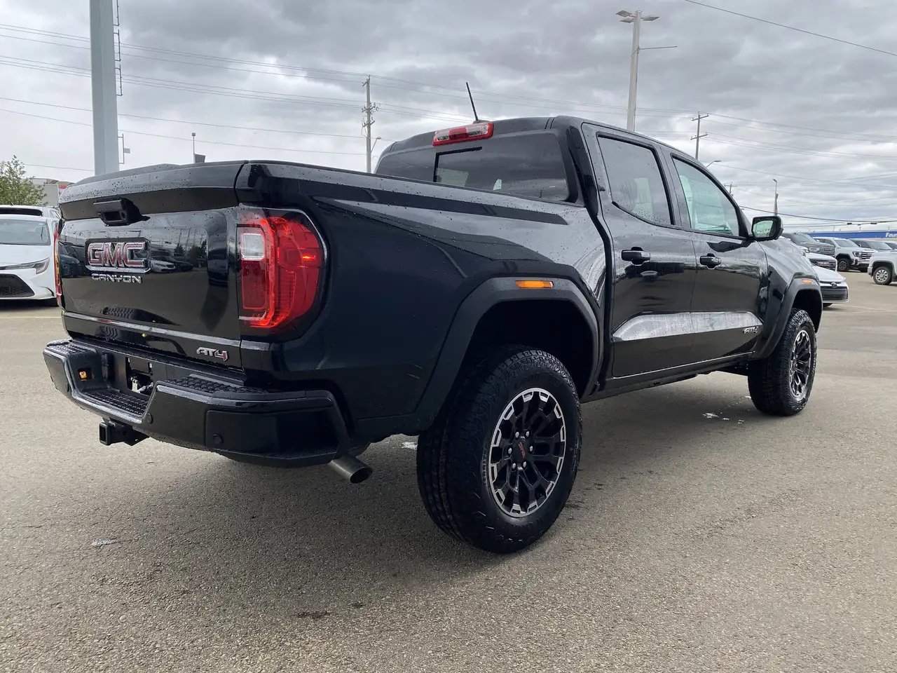 GMC Canyon снимка GMC Canyon