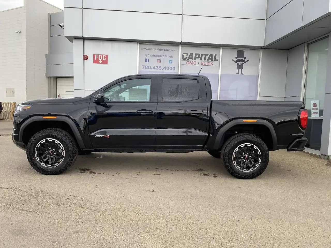 GMC Canyon снимка GMC Canyon