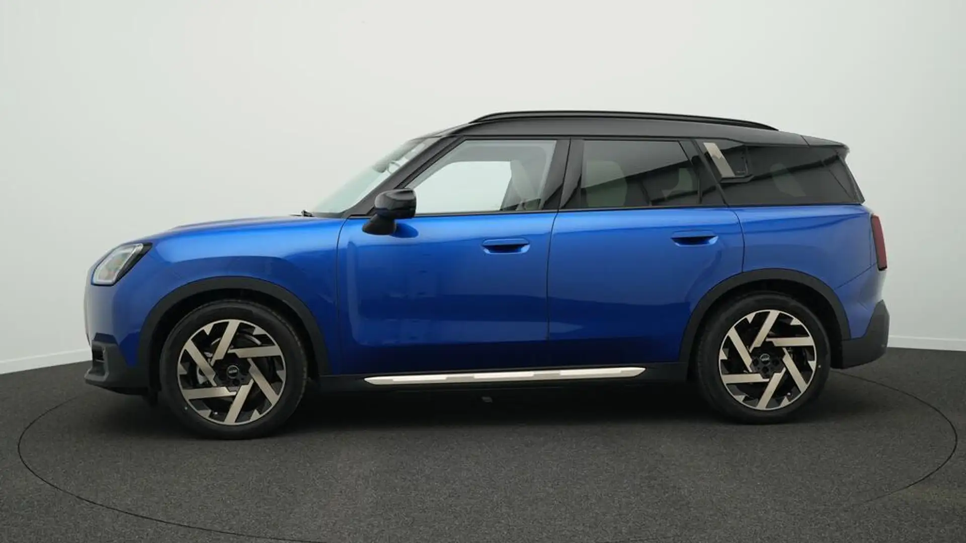 MINI Countryman SE All4 Favoured Trim Bleu - 2