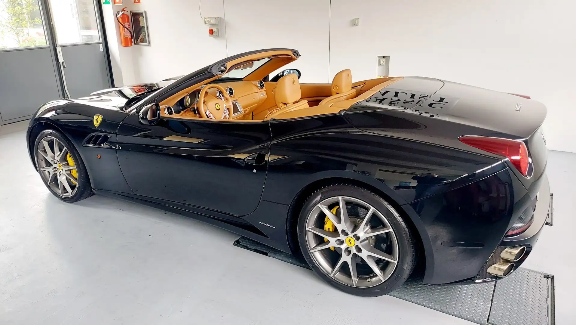 Ferrari California DTC Pari al nuovo - 2