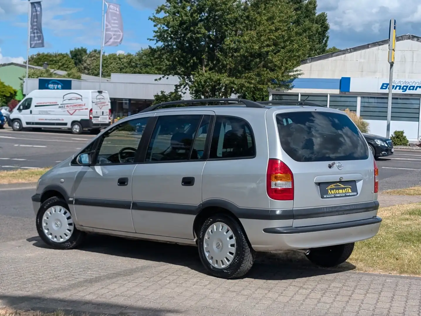 Opel Zafira 1.8 16V Selection Executive*7-SITZE*KLIMA Grau - 2