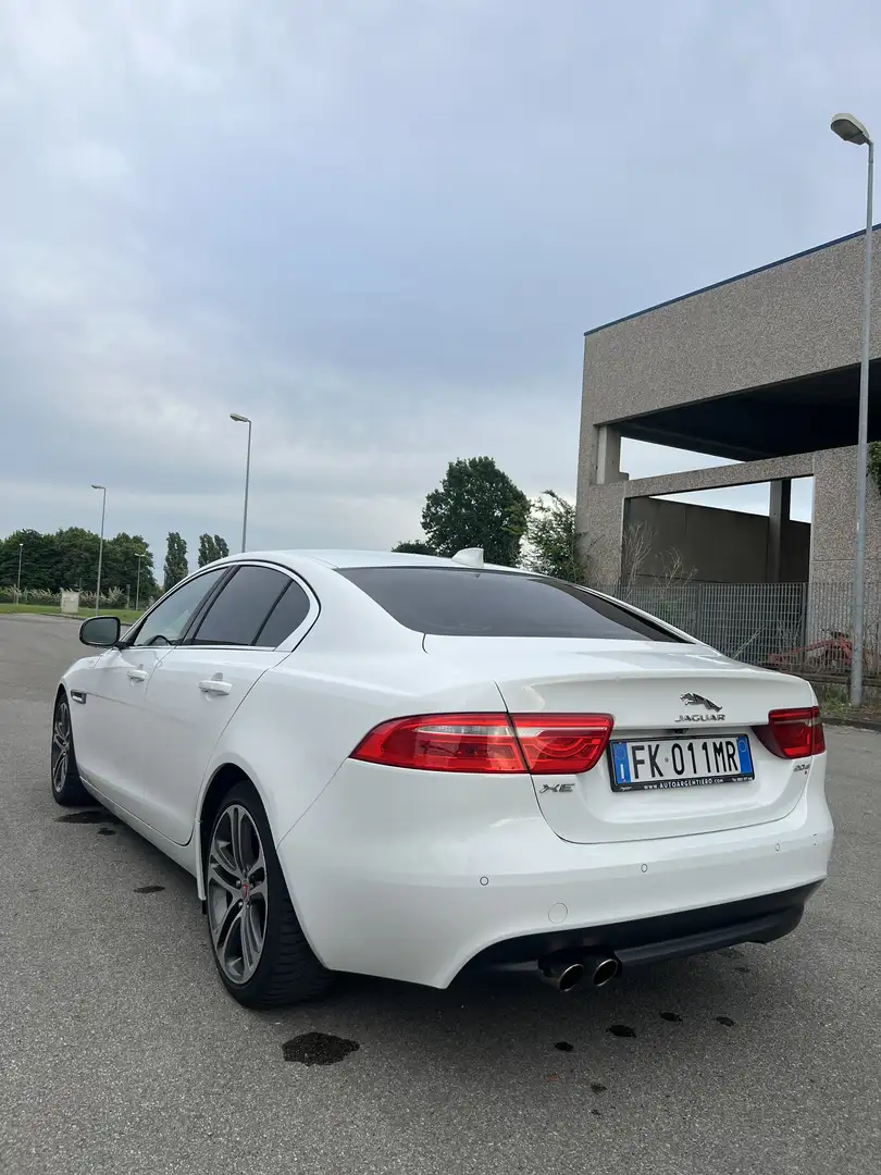 Jaguar XE 2.0d i4 HSE 180cv auto - 1