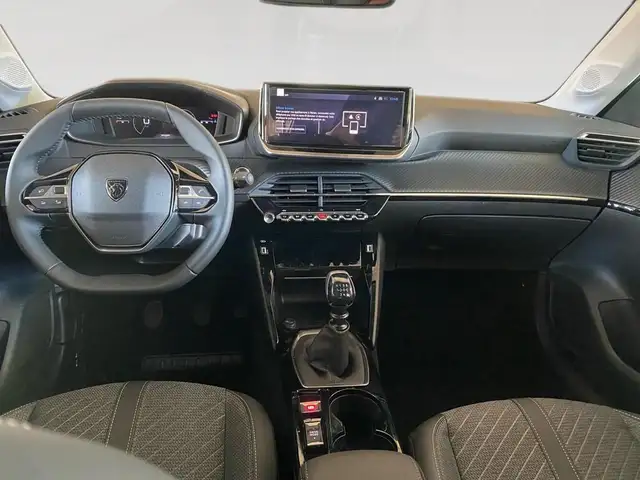Peugeot 208 view 6