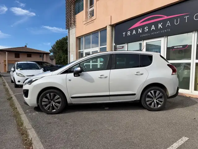 Peugeot 3008 view 8