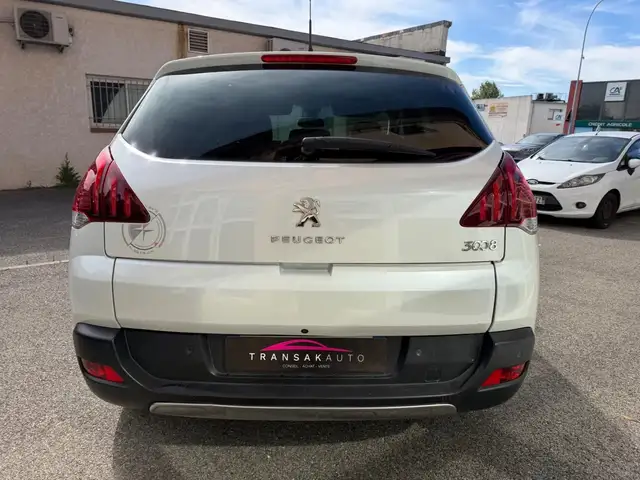 Peugeot 3008 view 6