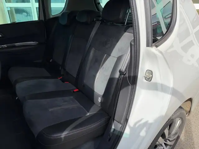 Peugeot 3008 view 14