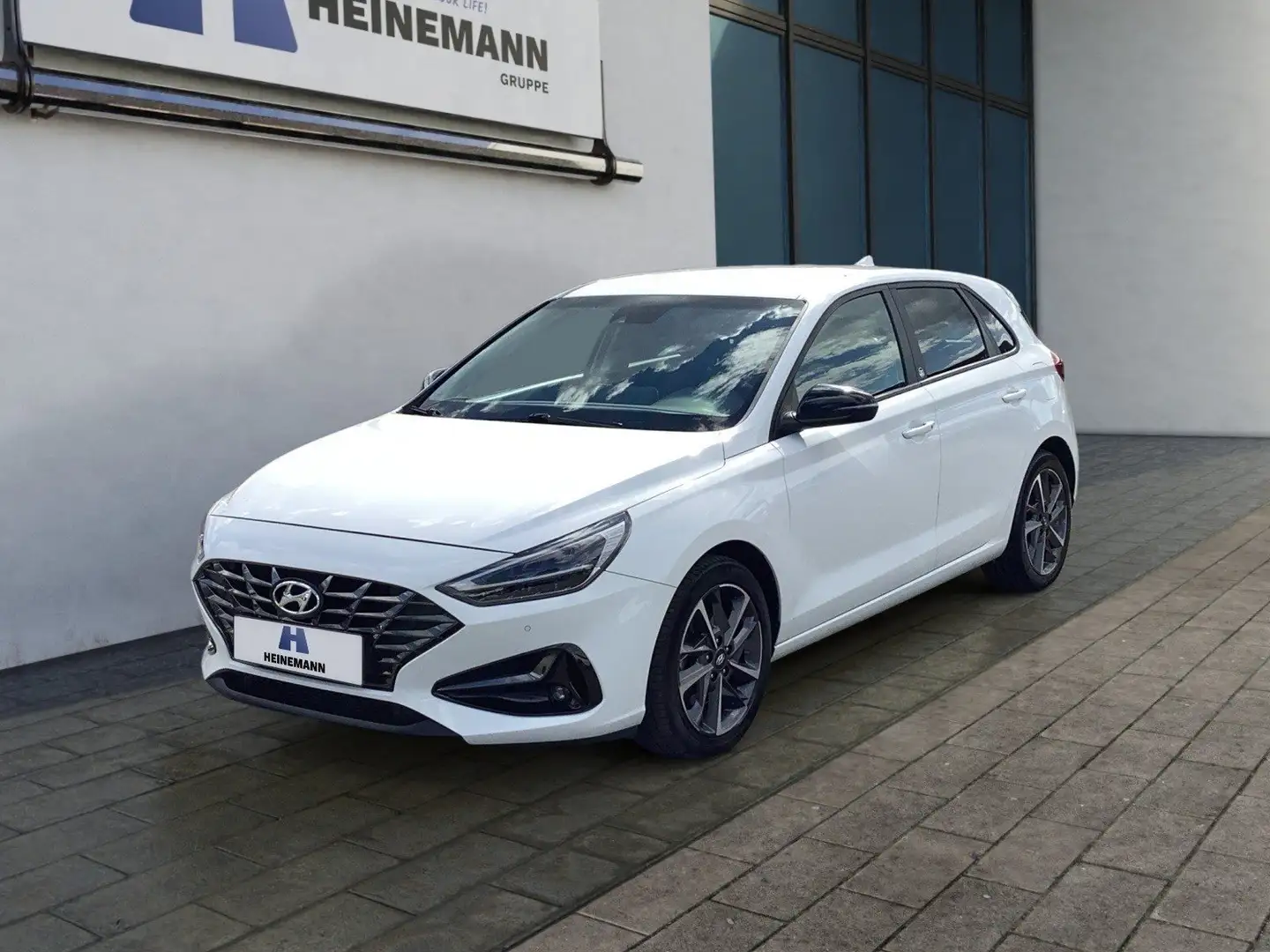 Hyundai i30 1.6 CRDI Edition 30+ *Fahrschul-Umbau* Blanc - 1