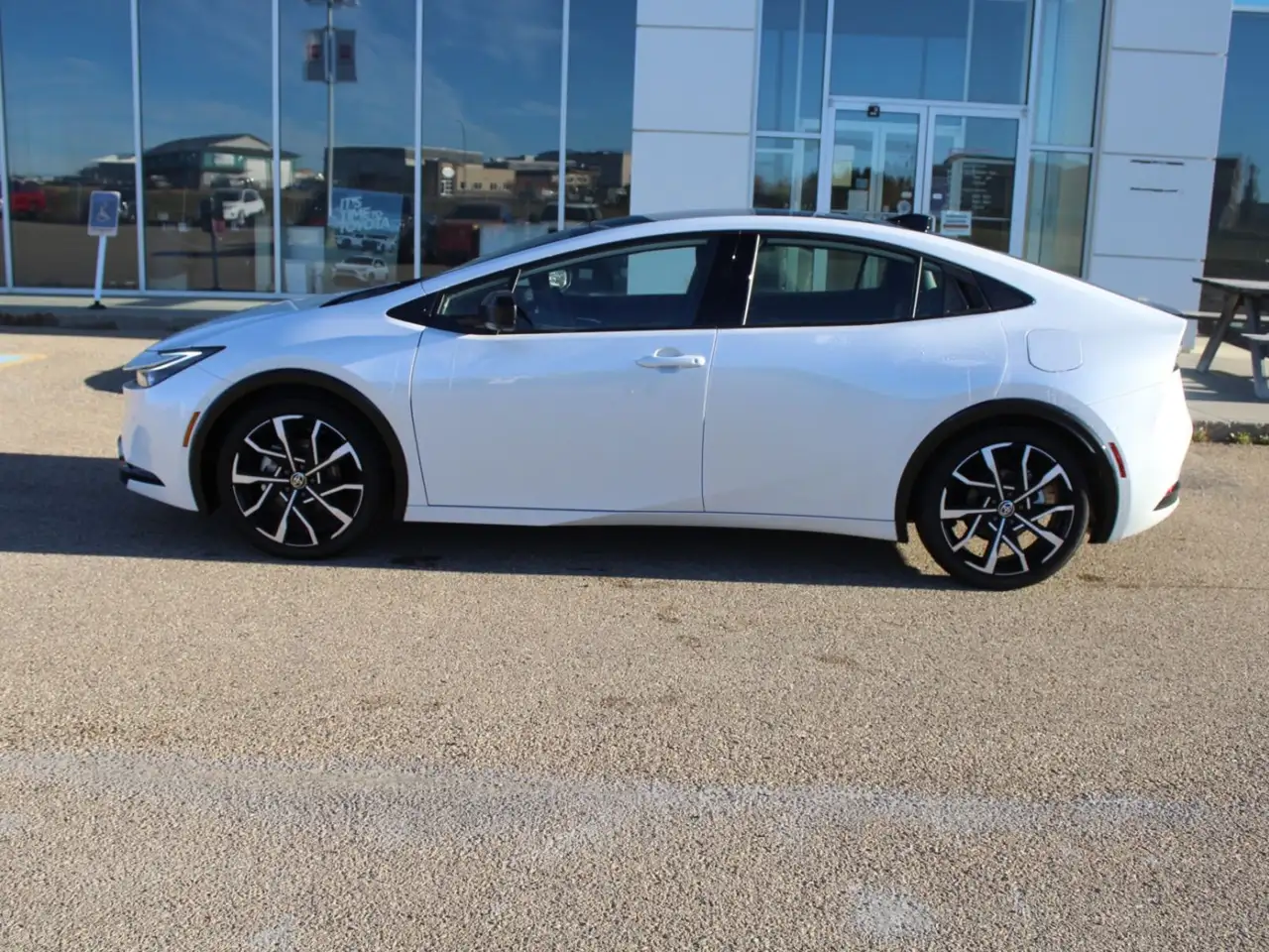 Toyota Prius снимка Toyota Prius