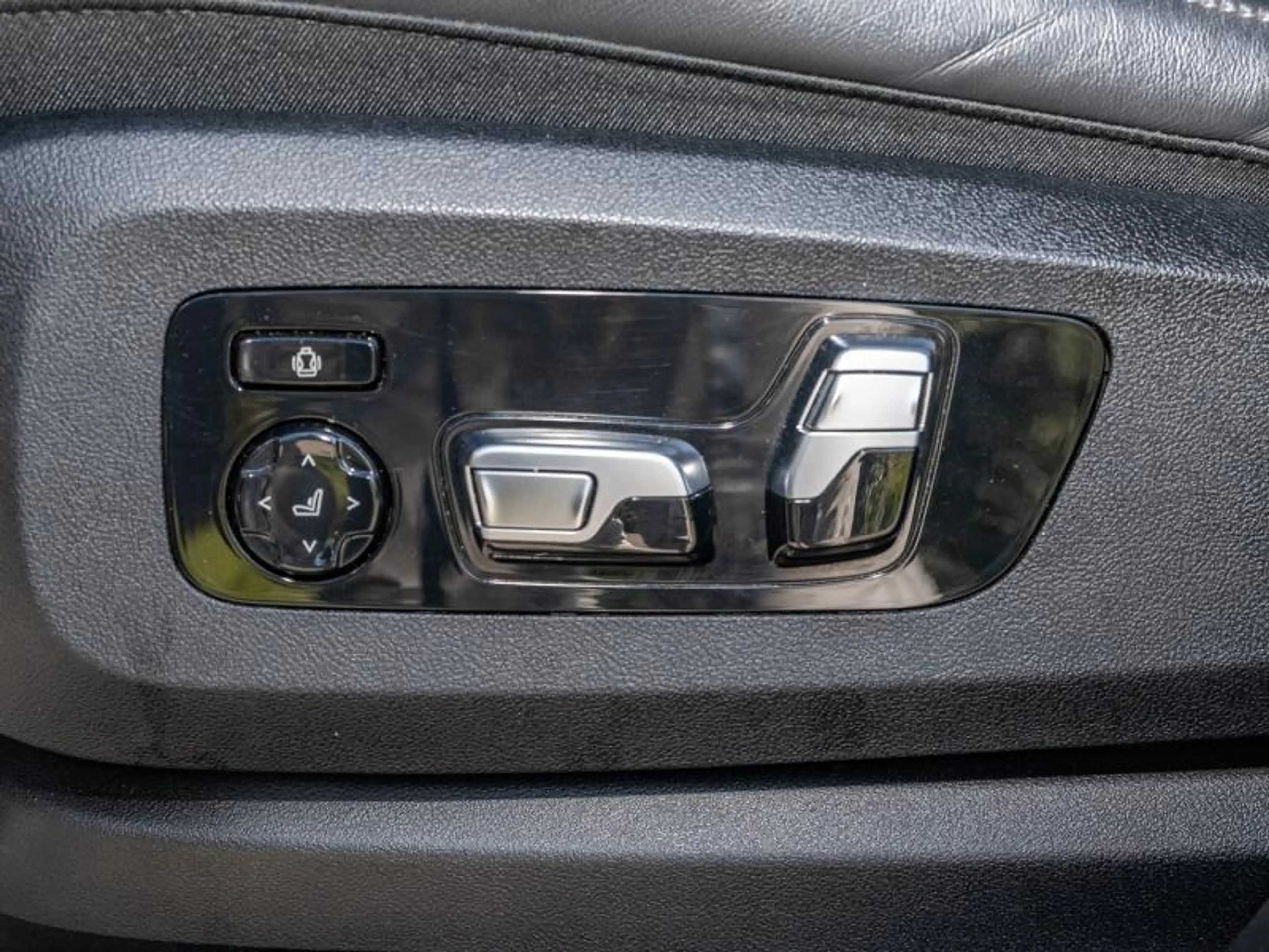 BMW X7 xDrive40d — photo 12