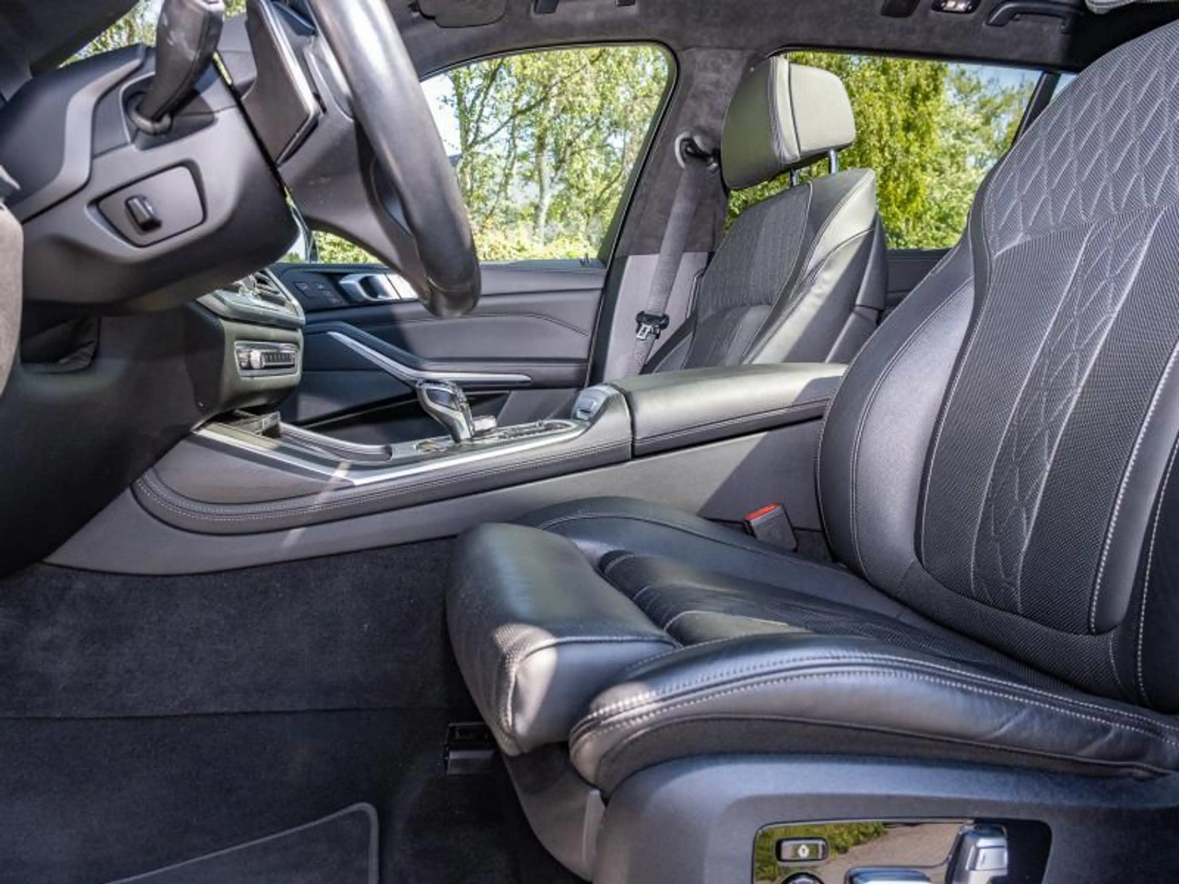 BMW X7 xDrive40d — photo 7