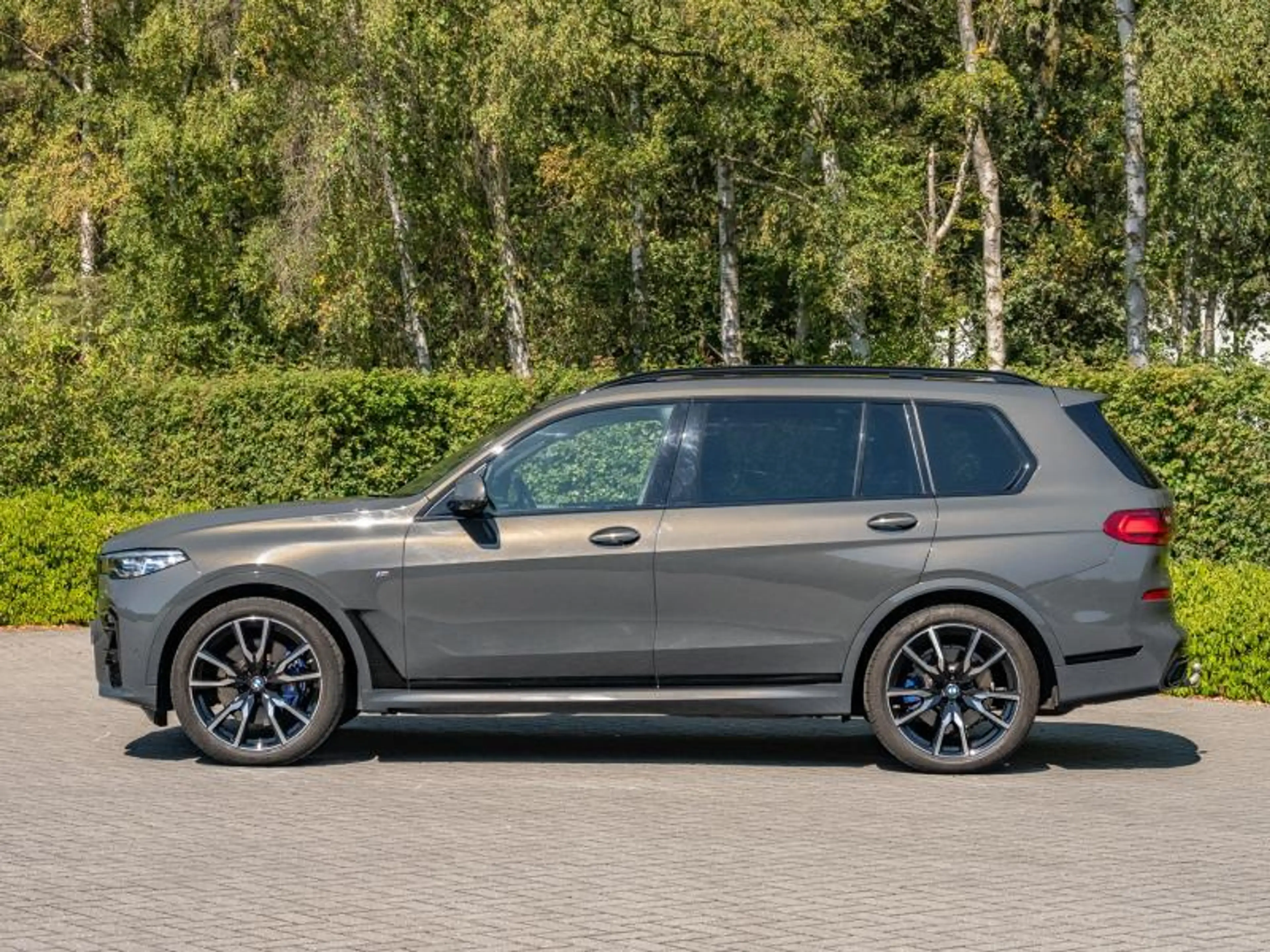 BMW X7 xDrive40d — photo 3