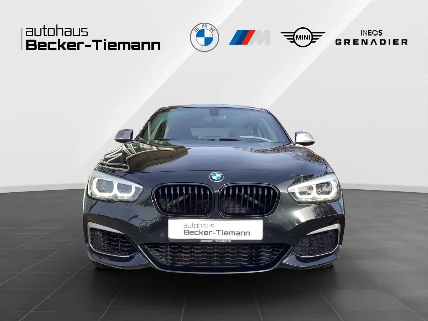 BMW M1 40i xDrive 3-Türer 18" / Harman Kardon / M Paket Schwarz - 2