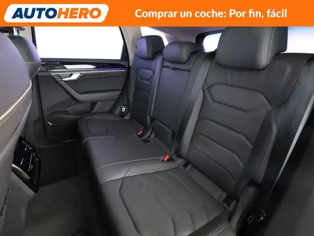 Volkswagen Touareg view 15