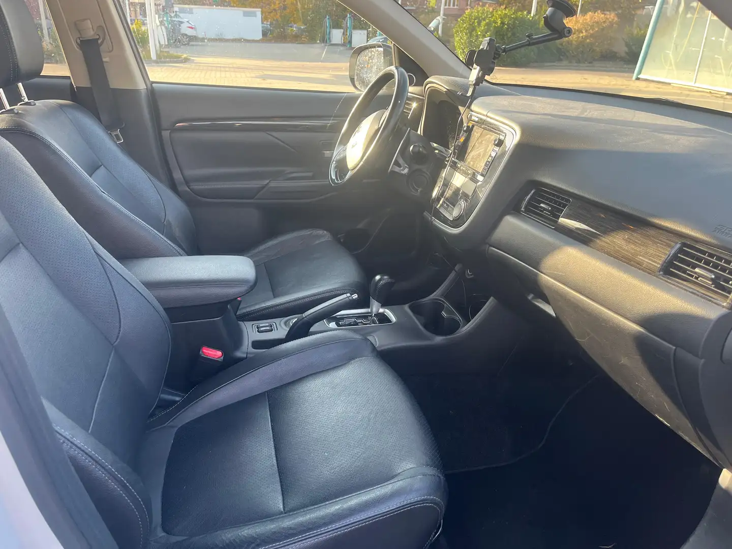 Mitsubishi Outlander 2.2 DI-D 4WD Aut. Top - 2