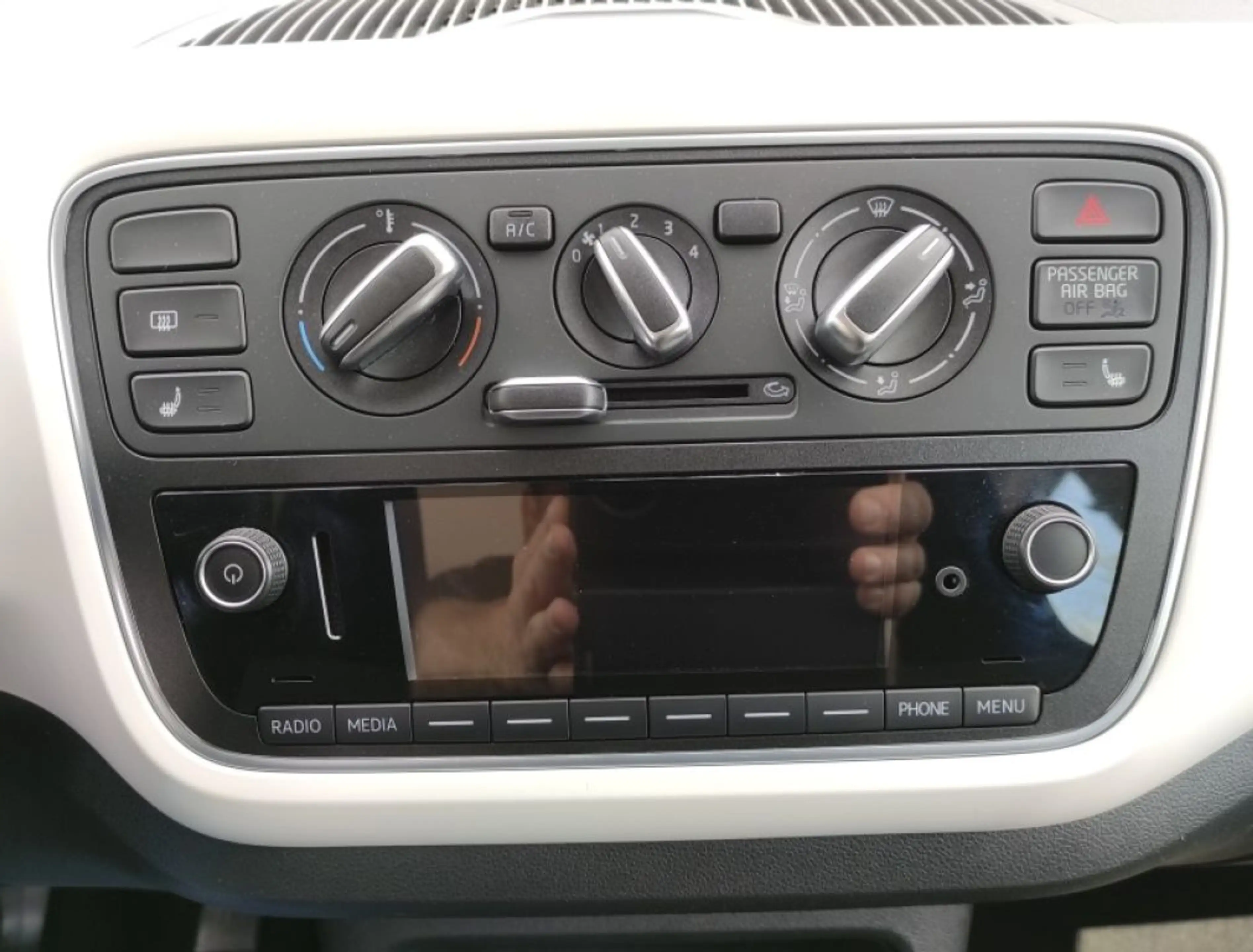 SEAT Mii 1.0 Chic — photo 12