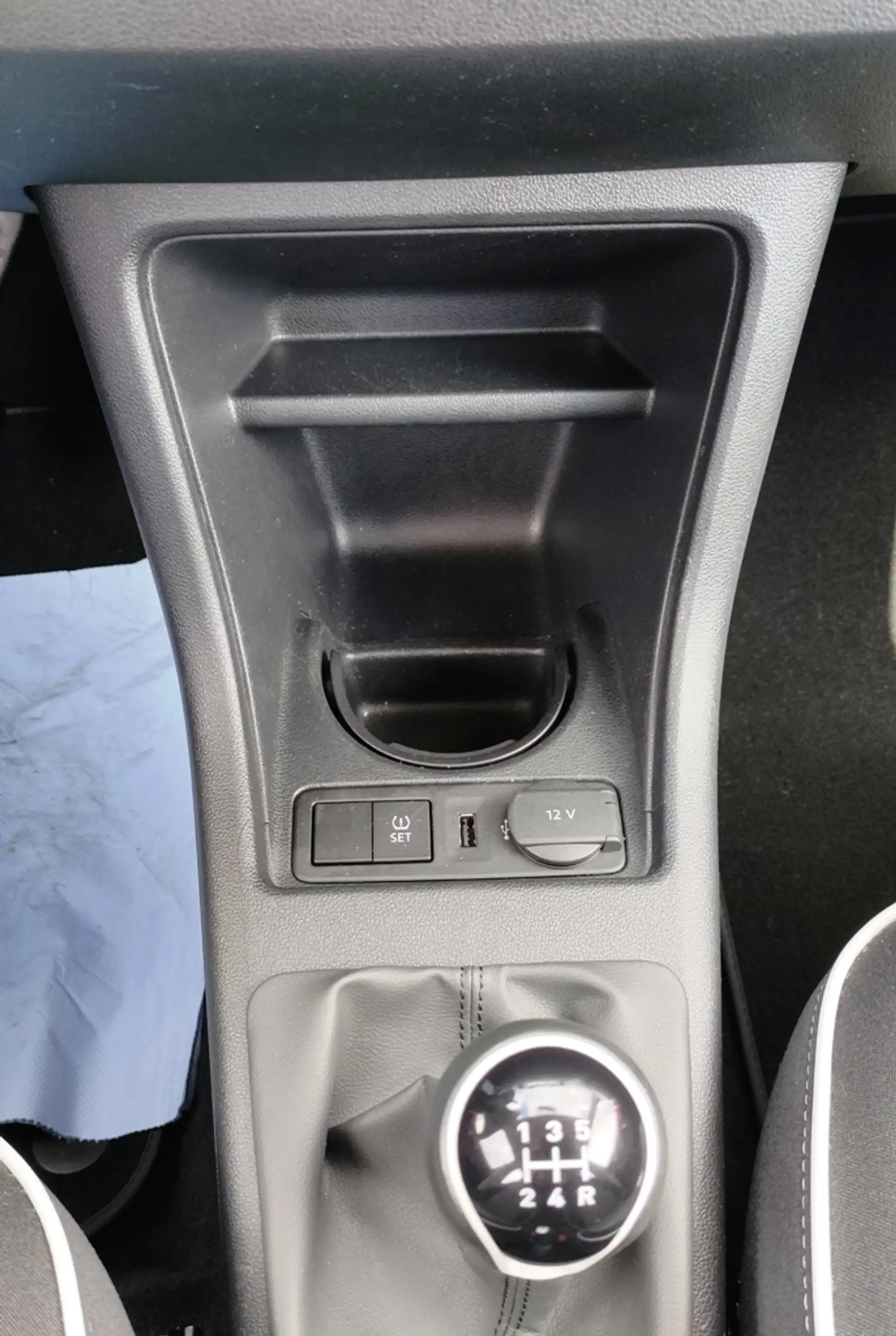 SEAT Mii 1.0 Chic — photo 13