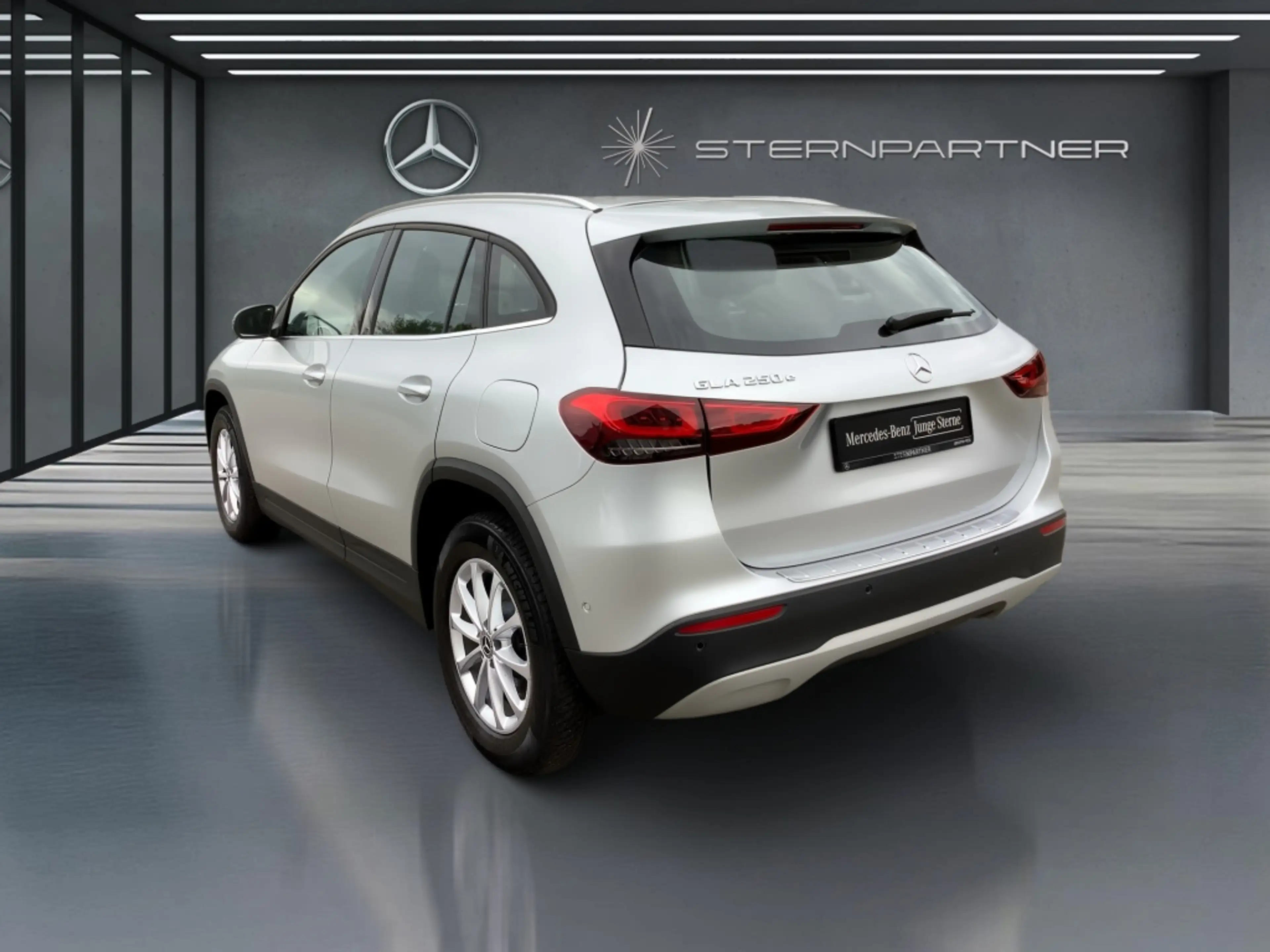 Mercedes-Benz GLA 250 e MBUX+Mbeam+CarPlay+KAMERA+AHK+NAVI+AUT — photo 9