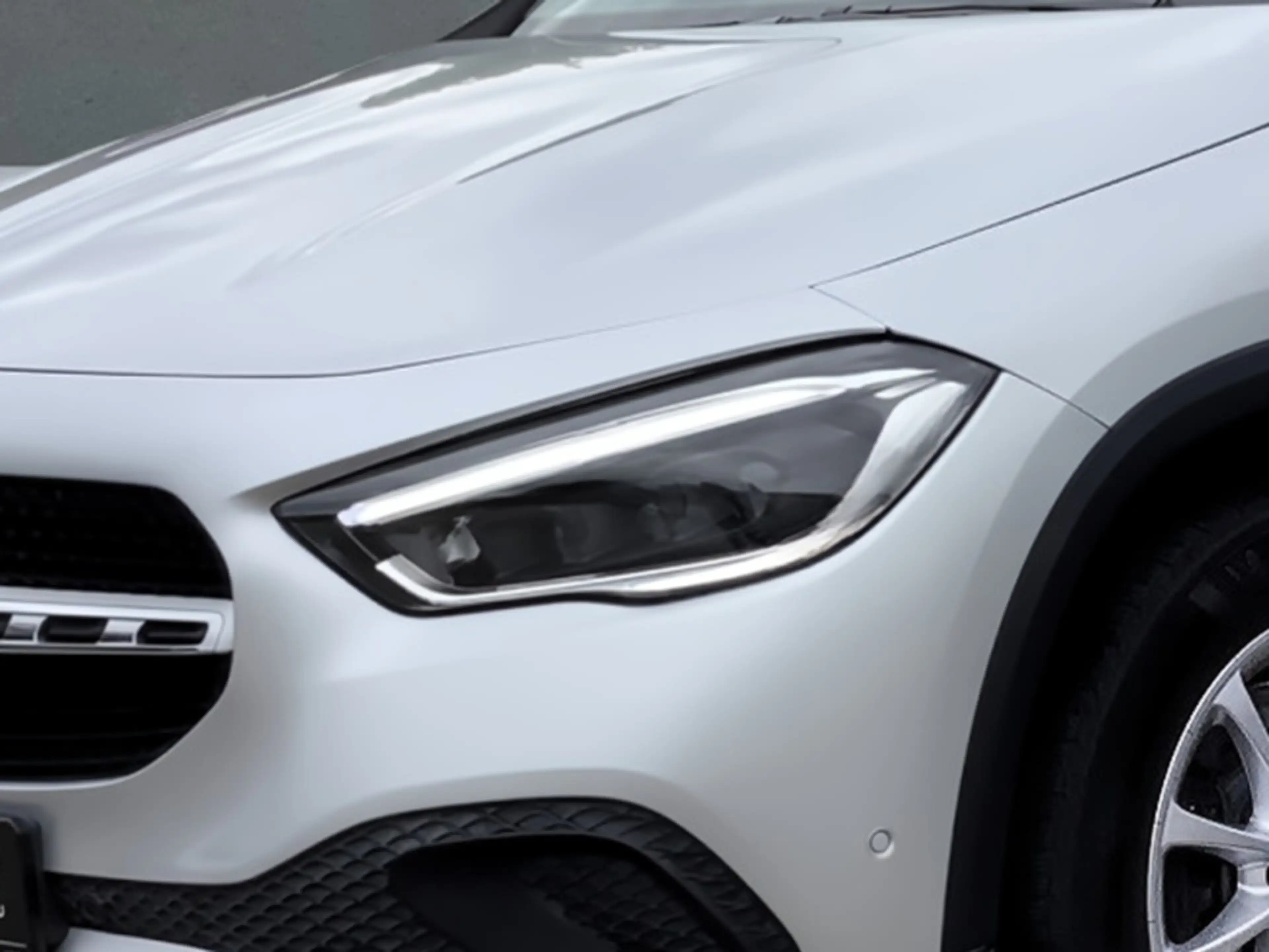 Mercedes-Benz GLA 250 e MBUX+Mbeam+CarPlay+KAMERA+AHK+NAVI+AUT — photo 3