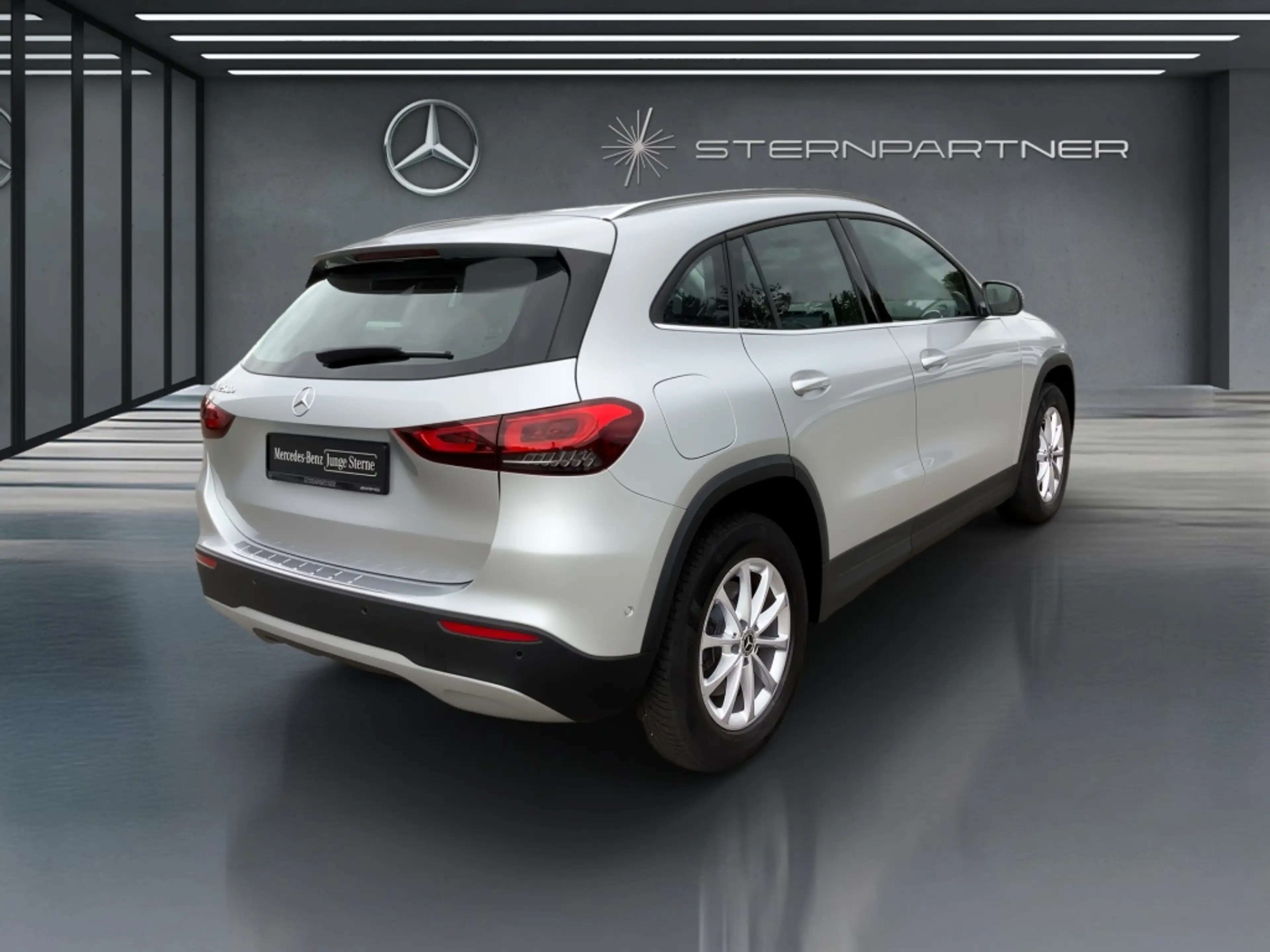Mercedes-Benz GLA 250 e MBUX+Mbeam+CarPlay+KAMERA+AHK+NAVI+AUT — photo 13
