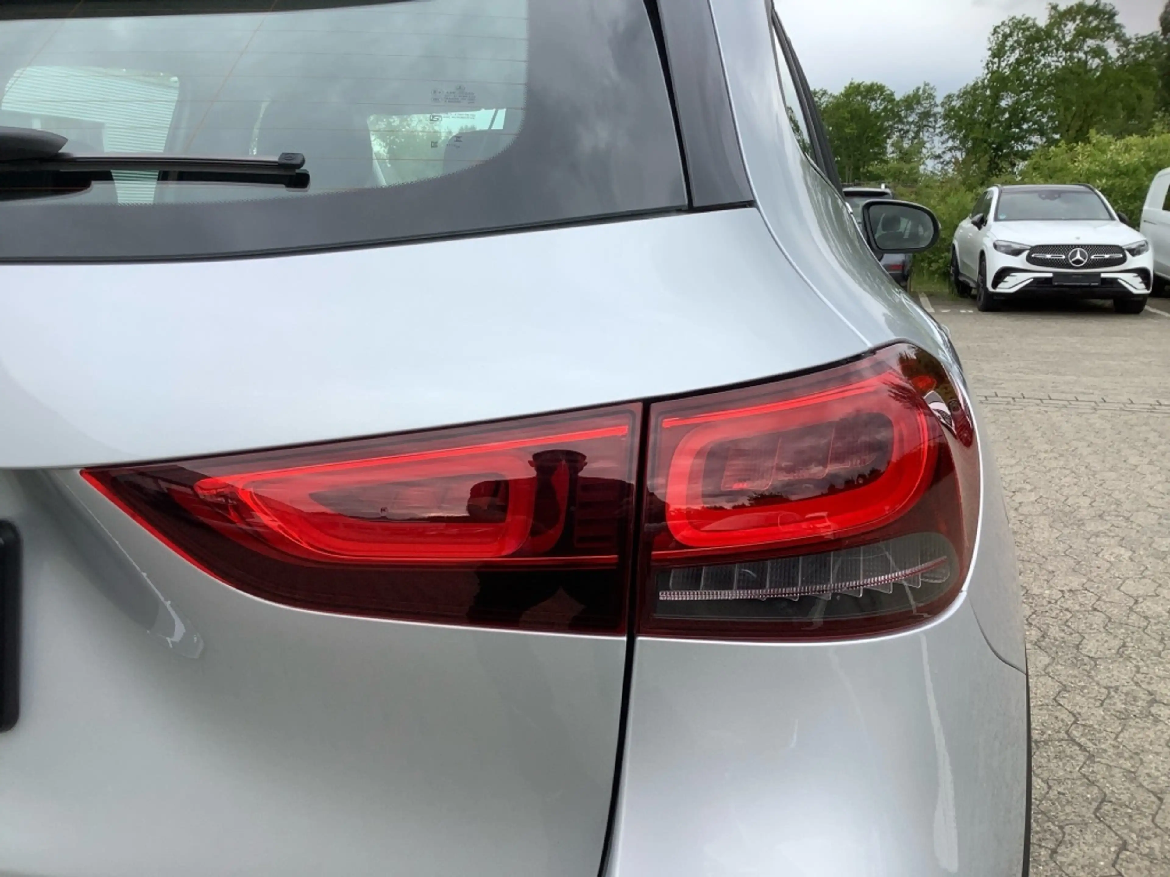 Mercedes-Benz GLA 250 e MBUX+Mbeam+CarPlay+KAMERA+AHK+NAVI+AUT — photo 11