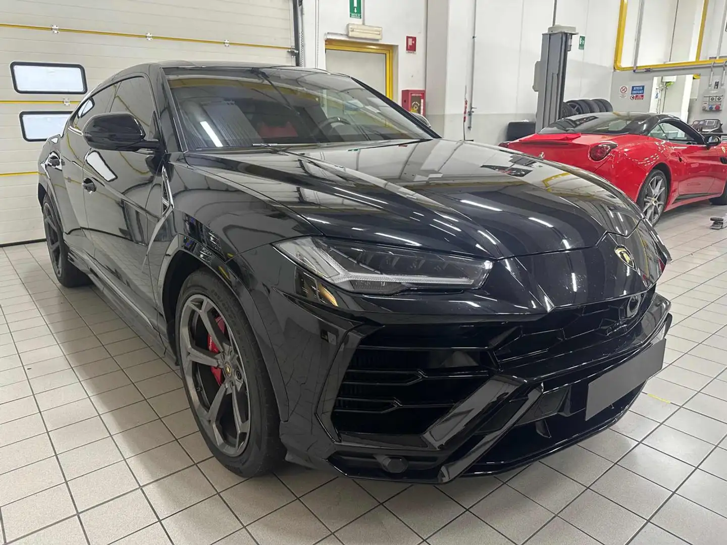 Lamborghini Urus 4.0 Nero - 2