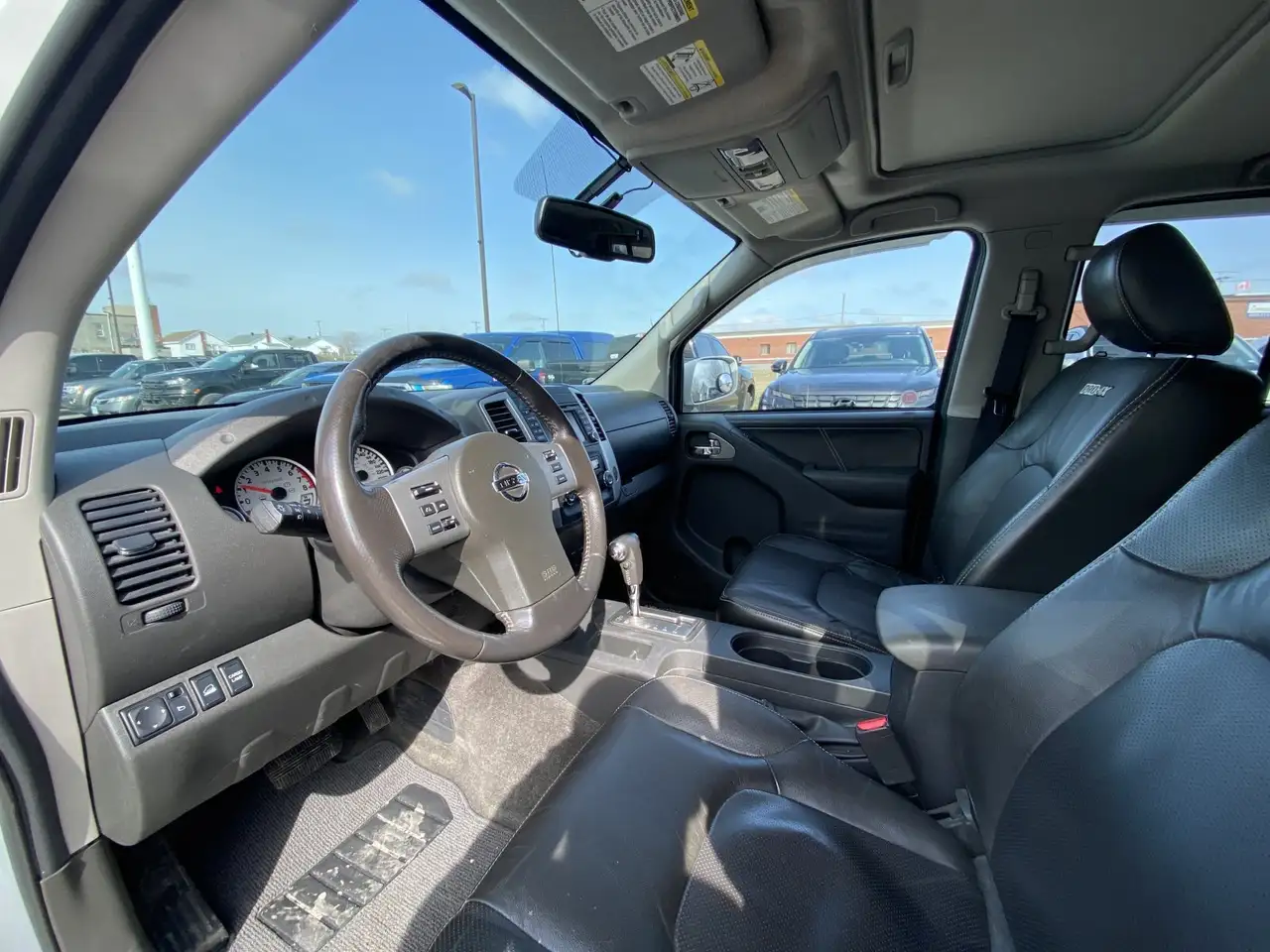 Nissan Frontier снимка Nissan Frontier
