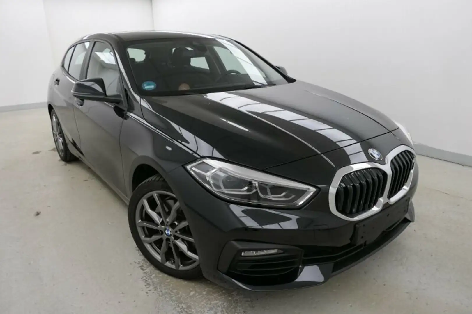 BMW 120 i A Advantage LED DAB Hifi LiveCockpitProfes. Zwart - 2