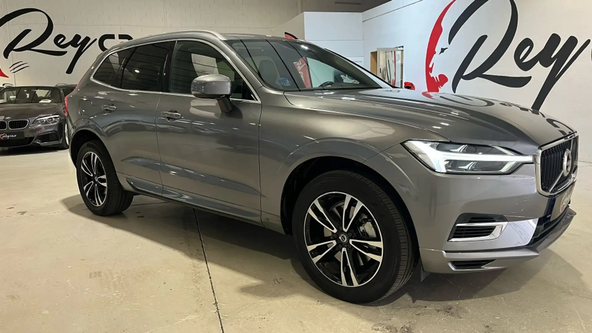 Volvo XC60 T8 Twin Business Plus Gris - 1