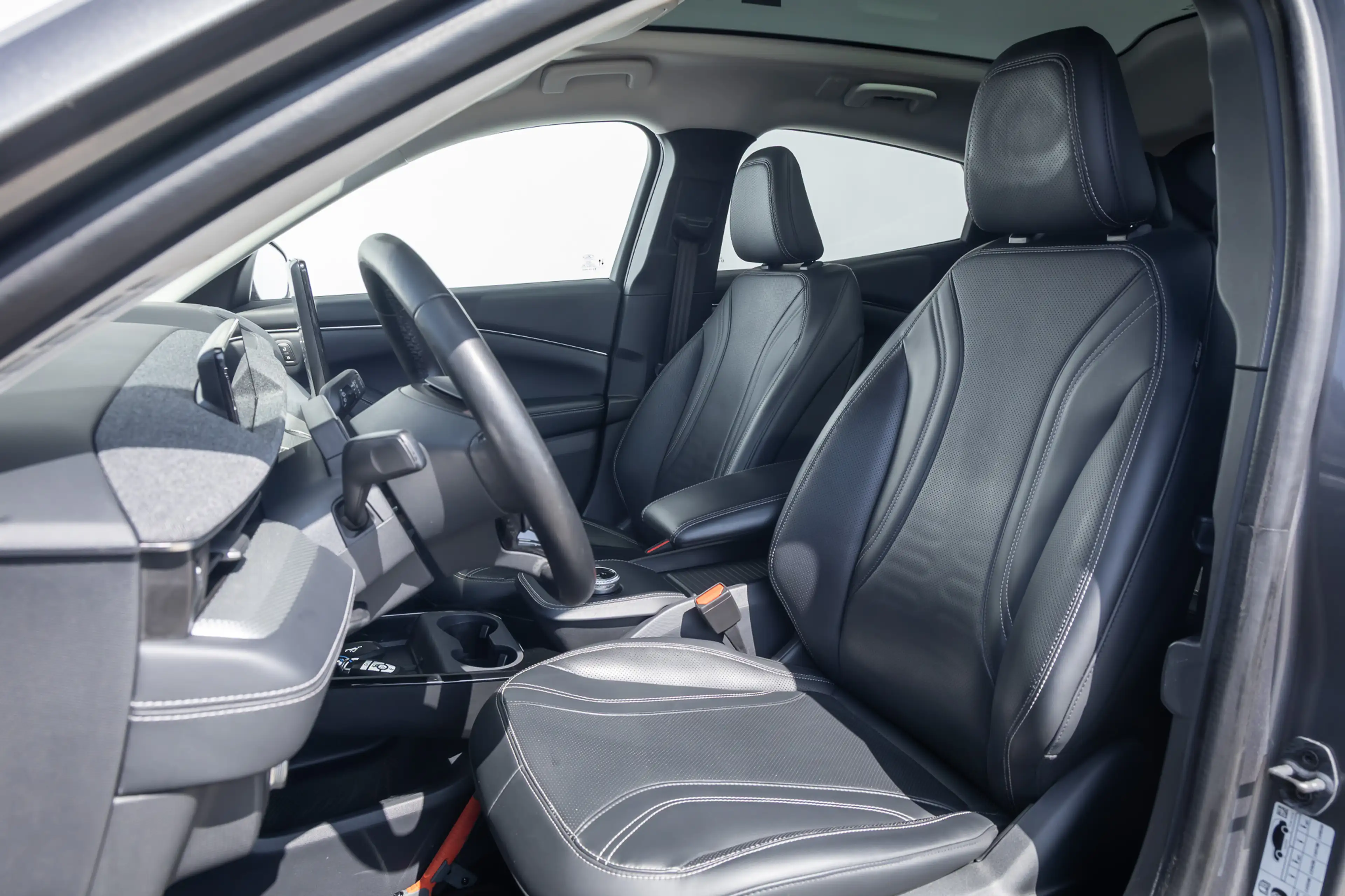 Ford Mustang Mach-E Extended RWD 98 kWh panoramadak | Stoelverwarming — photo 9