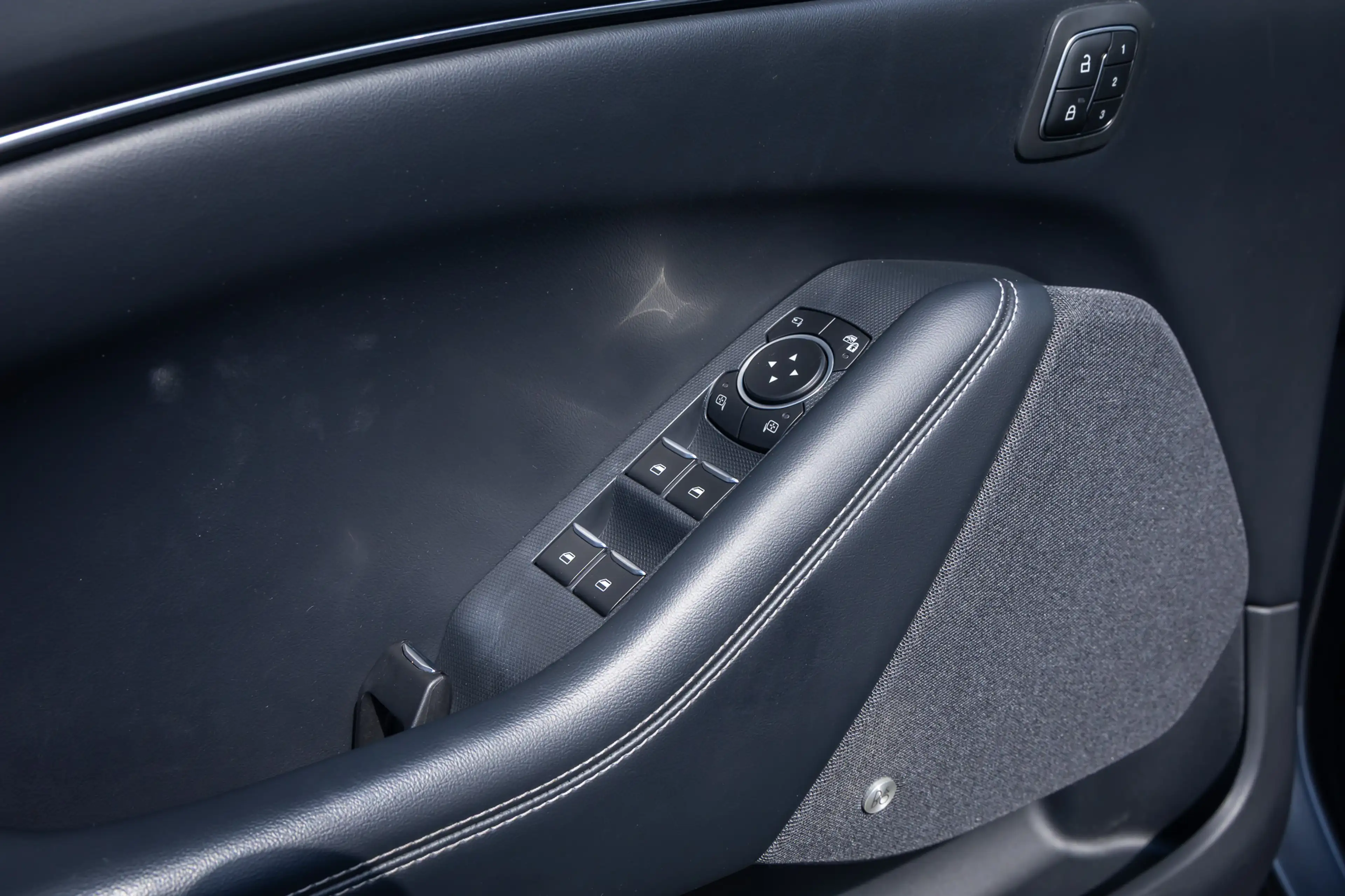 Ford Mustang Mach-E Extended RWD 98 kWh panoramadak | Stoelverwarming — photo 12