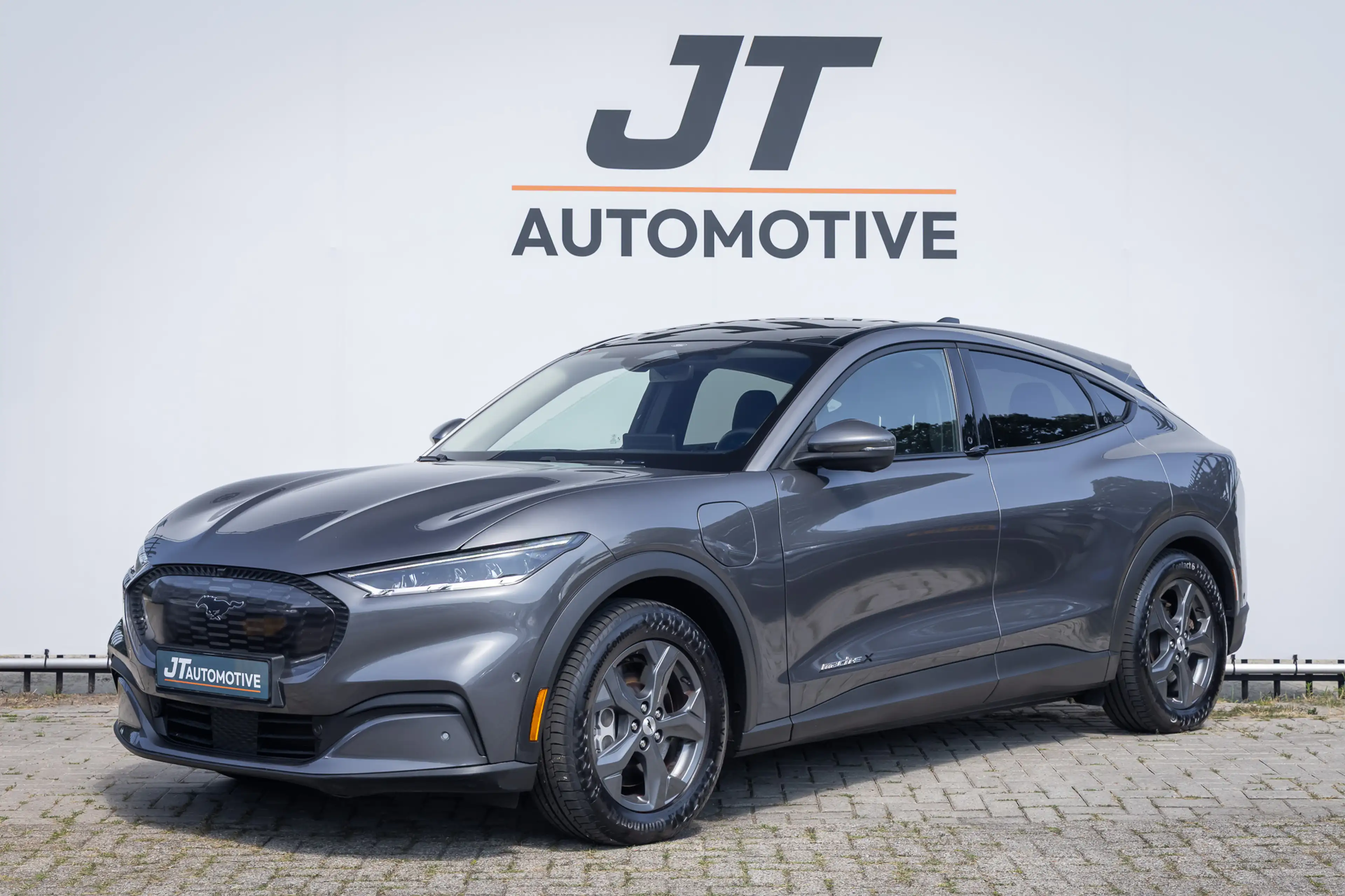 Ford Mustang Mach-E Extended RWD 98 kWh panoramadak | Stoelverwarming