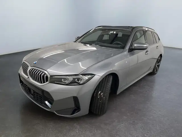 BMW 3 Series view 3