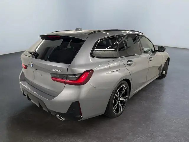 BMW 3 Series view 7