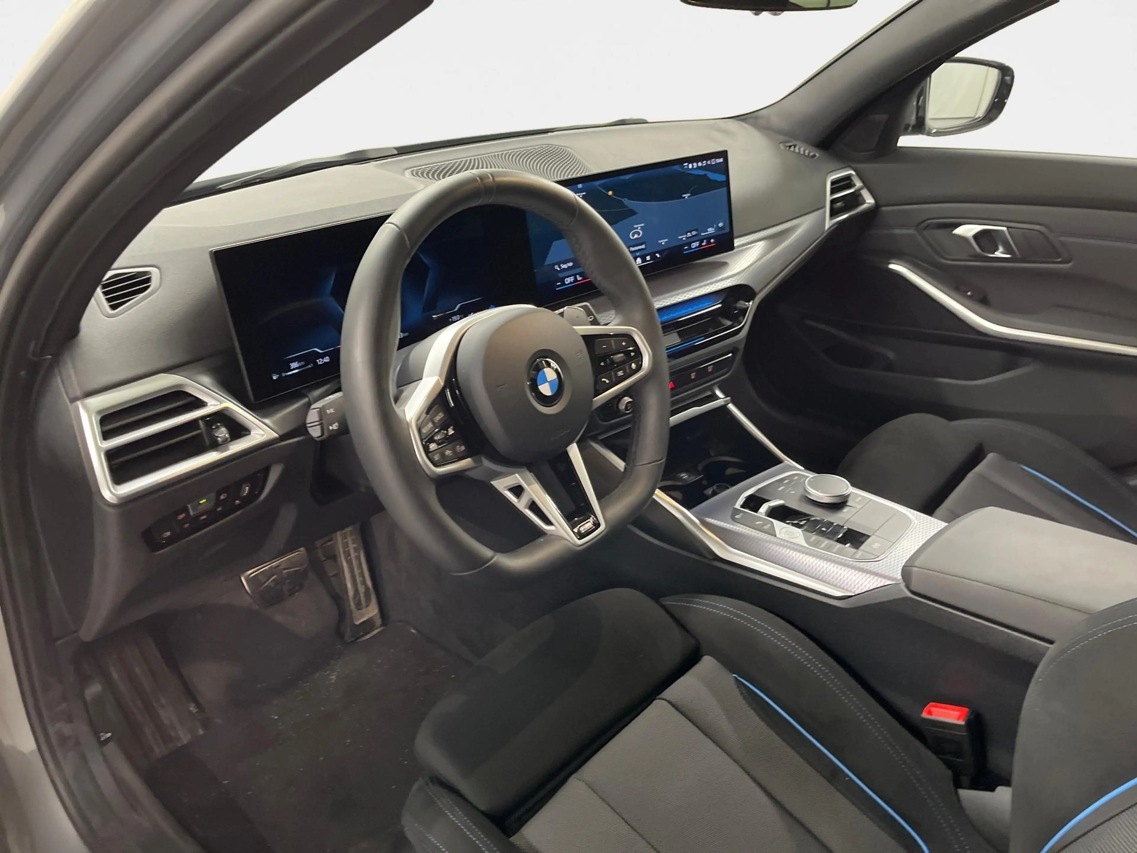 BMW 330 Touring 330i xDrive M Sport 245PS/180kW Steptro... — photo 11