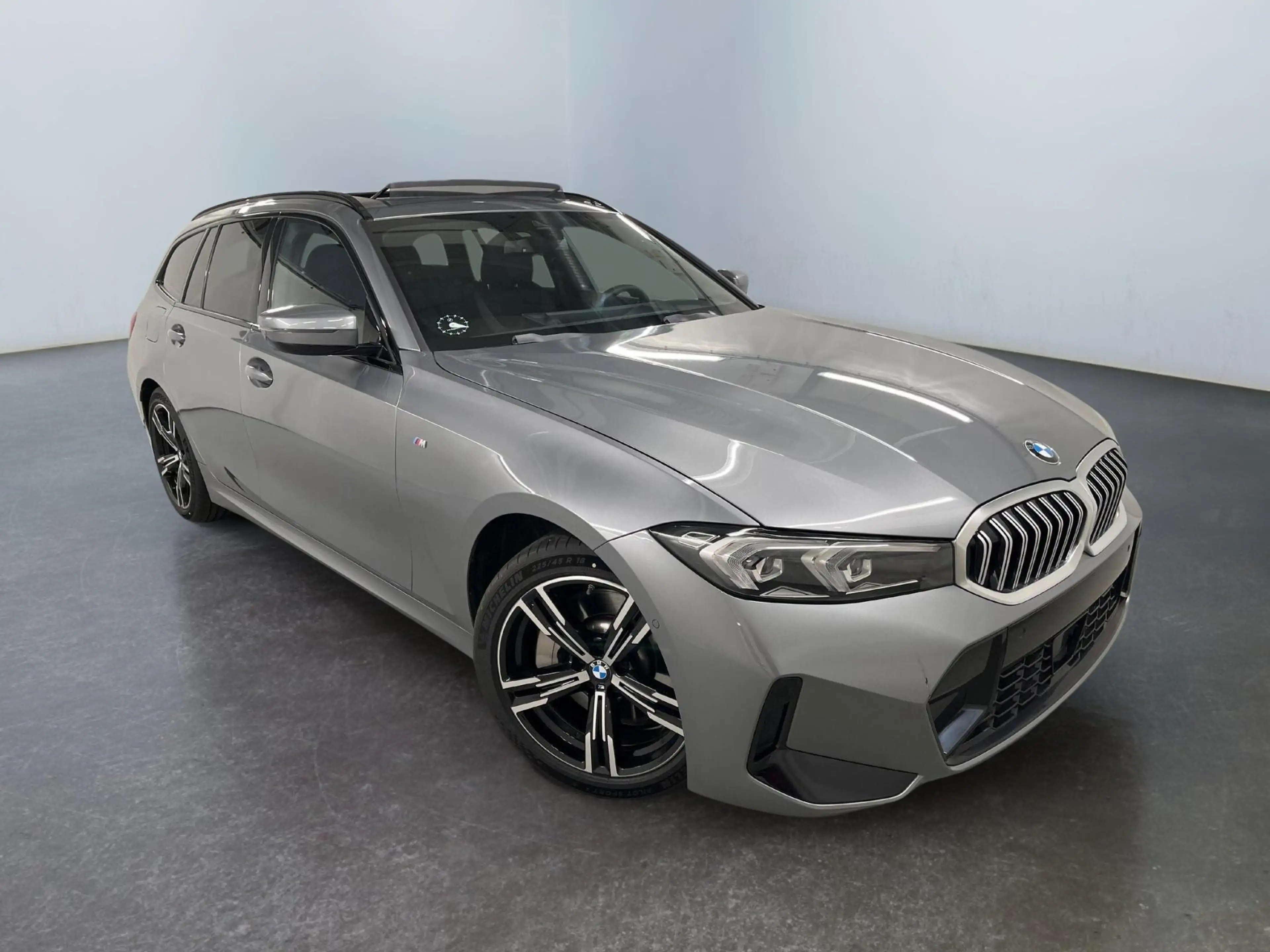BMW 330 Touring 330i xDrive M Sport 245PS/180kW Steptro...